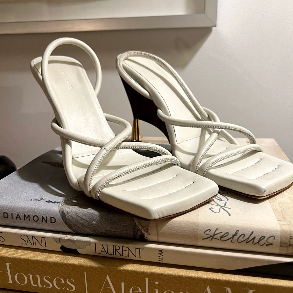 GIA x RHW sandal in white with wood & gold heel